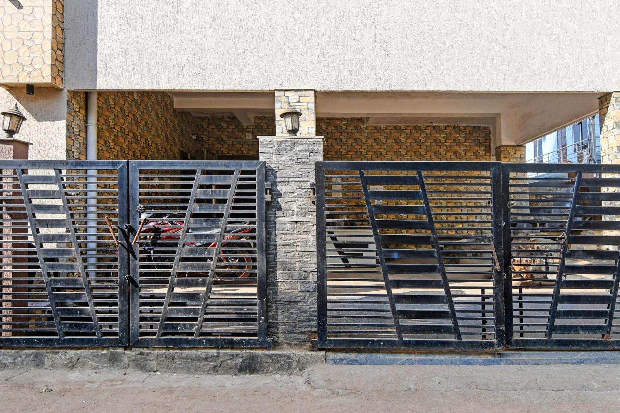 Hotel O Home Bm-X Khandagiri Exterior photo
